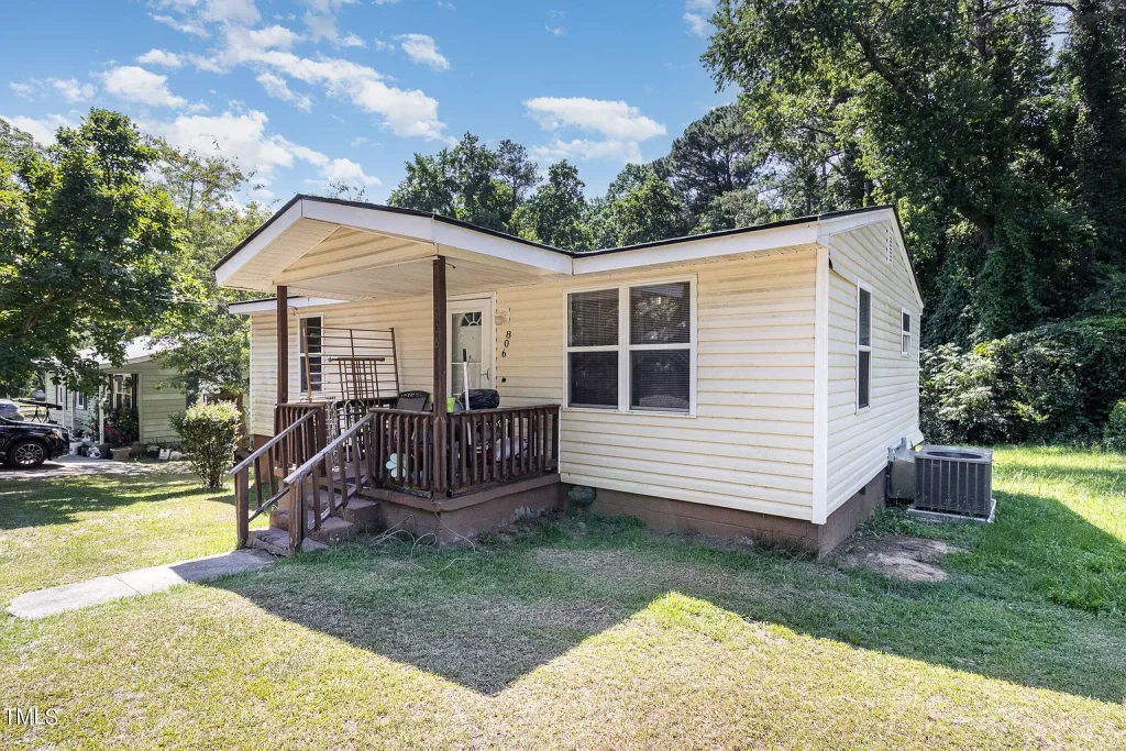 Lakeland St, Fayetteville, NC 28301