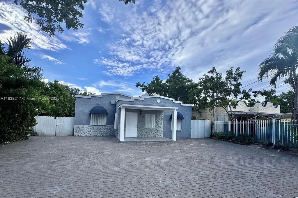 NW 34th St, Miami, FL 33142